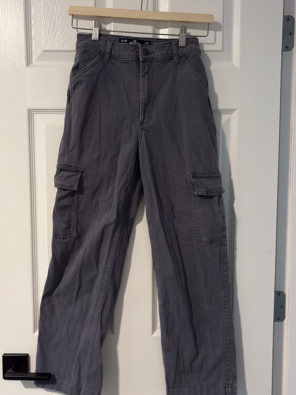 Hollister Charcoal Gray Cargo Pants